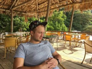 56932191-629C-4047-9026-241206D566F3